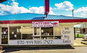 Carolyn’s Razorback Ribs