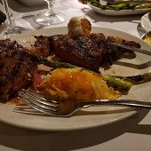 Giannis Steakhouse