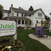 Julie's Park Cafe